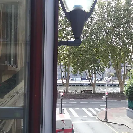 Modern Near To Guggenheim Museum *